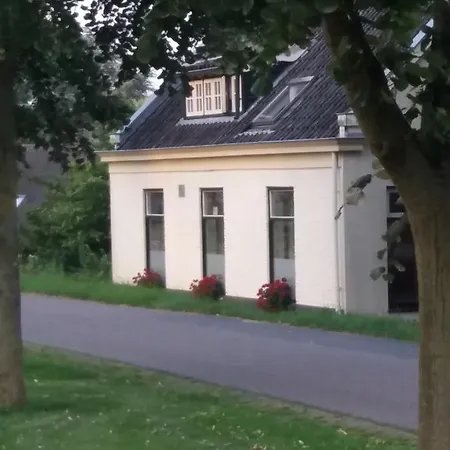 Bed and Breakfast Waalzicht *